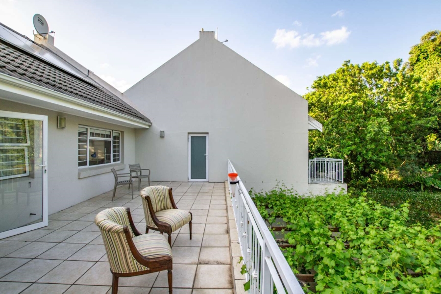 4 Bedroom Property for Sale in Uniepark Western Cape
